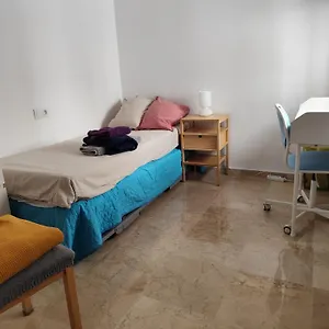 Homestay Confortable Habitacion Centrica En Piso Privado, Malaga